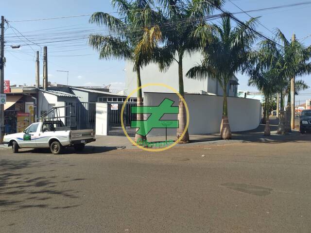 Sobrado para Venda em Serrana - 5