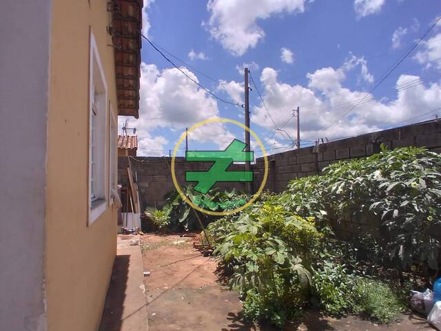 #9 - Casa para Venda em Monte Santo de Minas - MG