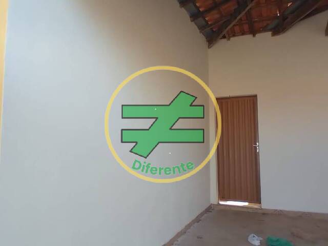 Casa para Venda em Monte Santo de Minas - 5