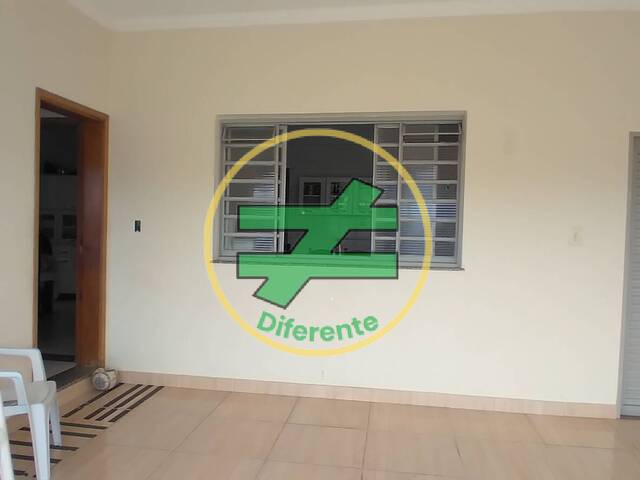 #12 - Casa para Venda em Monte Santo de Minas - MG