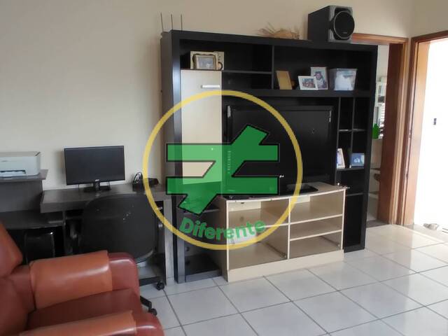 Casa para Venda em Monte Santo de Minas - 5